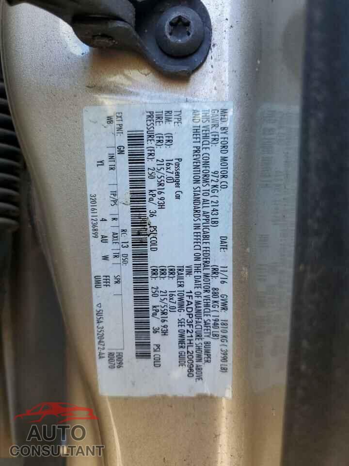 FORD FOCUS 2017 - 1FADP3F21HL200960