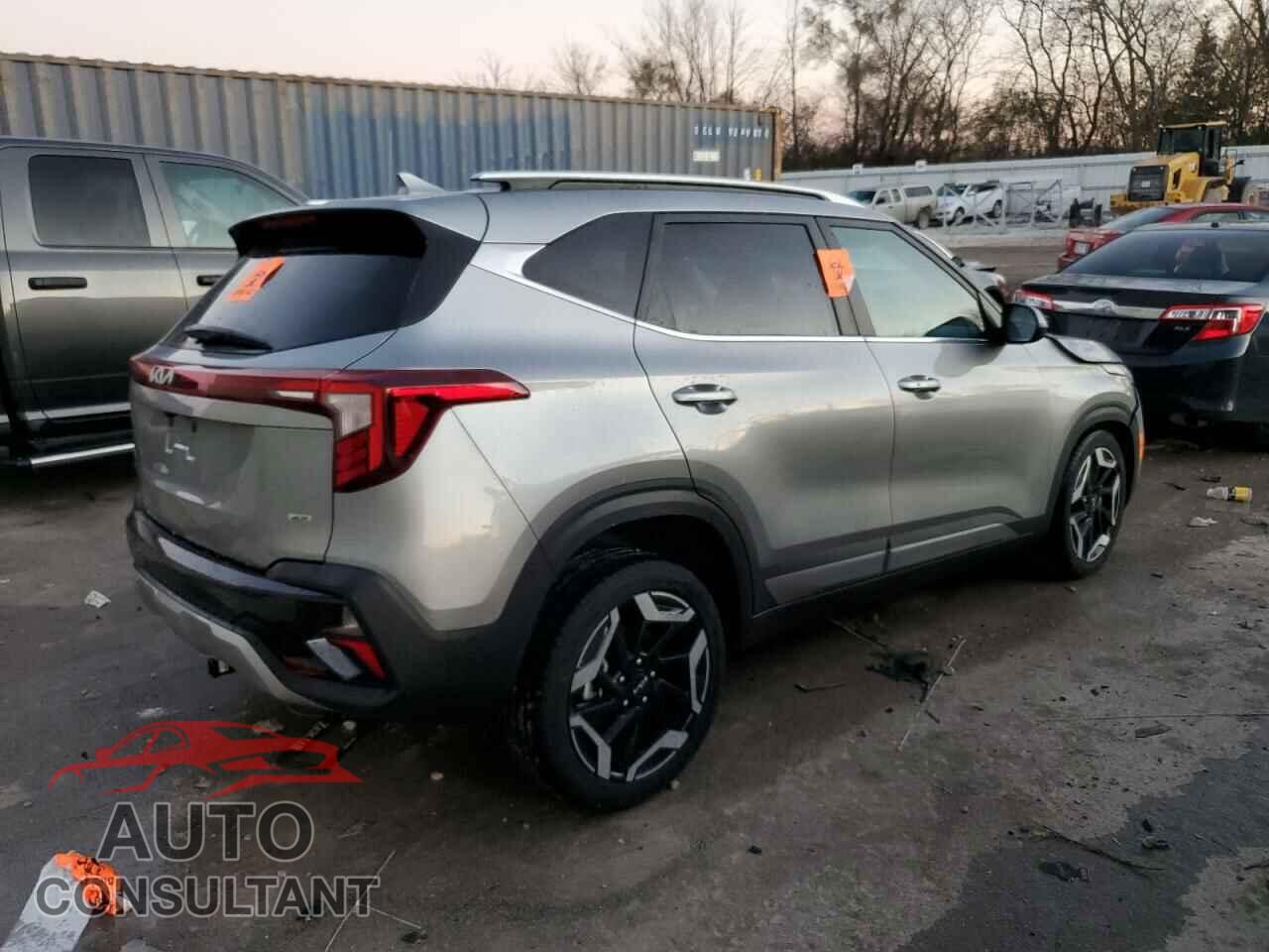 KIA SELTOS 2024 - KNDETCA75R7643068