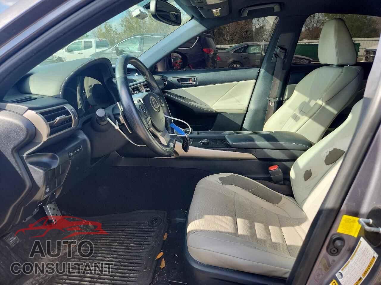 LEXUS IS 2014 - JTHBF1D22E5040422