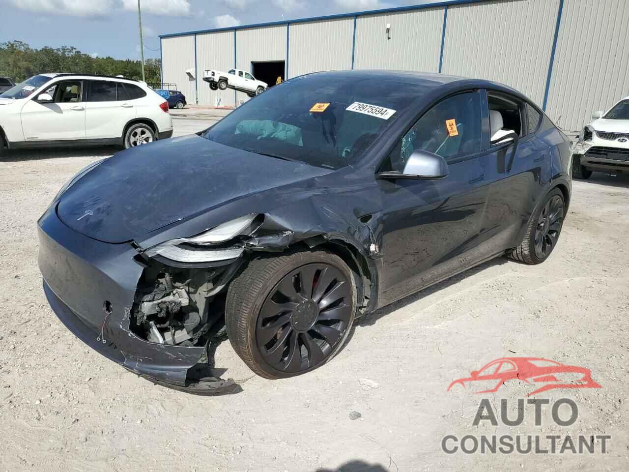 TESLA MODEL Y 2021 - 5YJYGDEF3MF252657