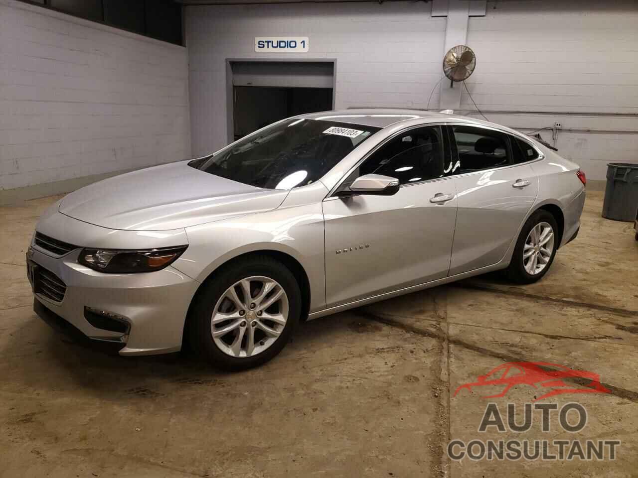 CHEVROLET MALIBU 2017 - 1G1ZE5ST4HF233443