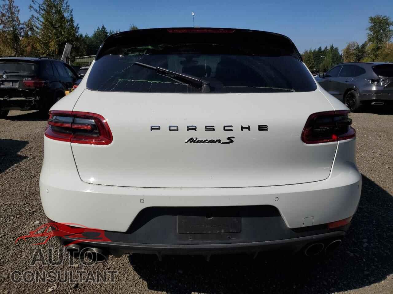 PORSCHE MACAN 2016 - WP1AB2A55GLB45272