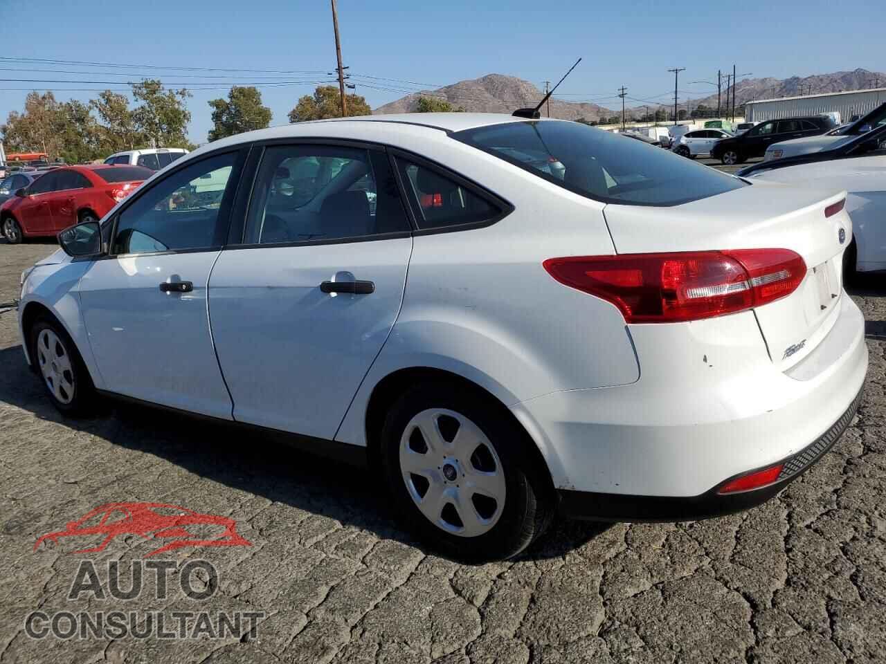 FORD FOCUS 2015 - 1FADP3E28FL241388