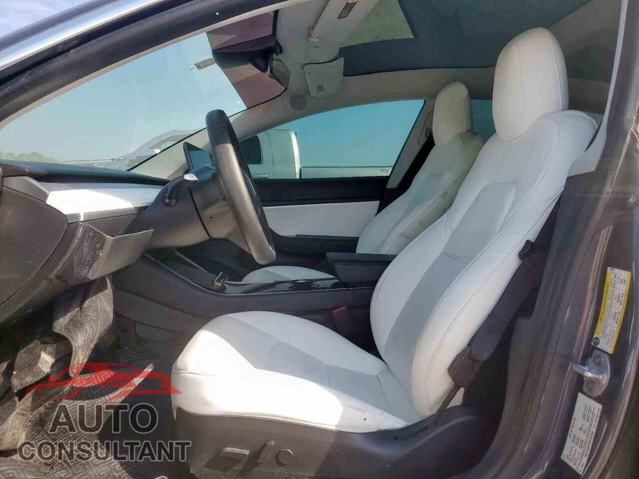 TESLA MODEL 3 2020 - 5YJ3E1EB2LF621843