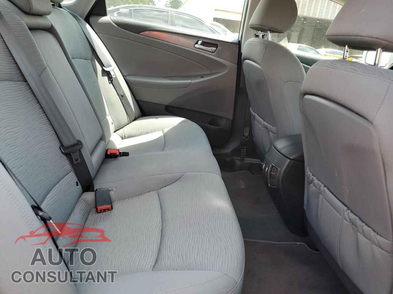 HYUNDAI SONATA 2013 - KMHEC4A45DA077867