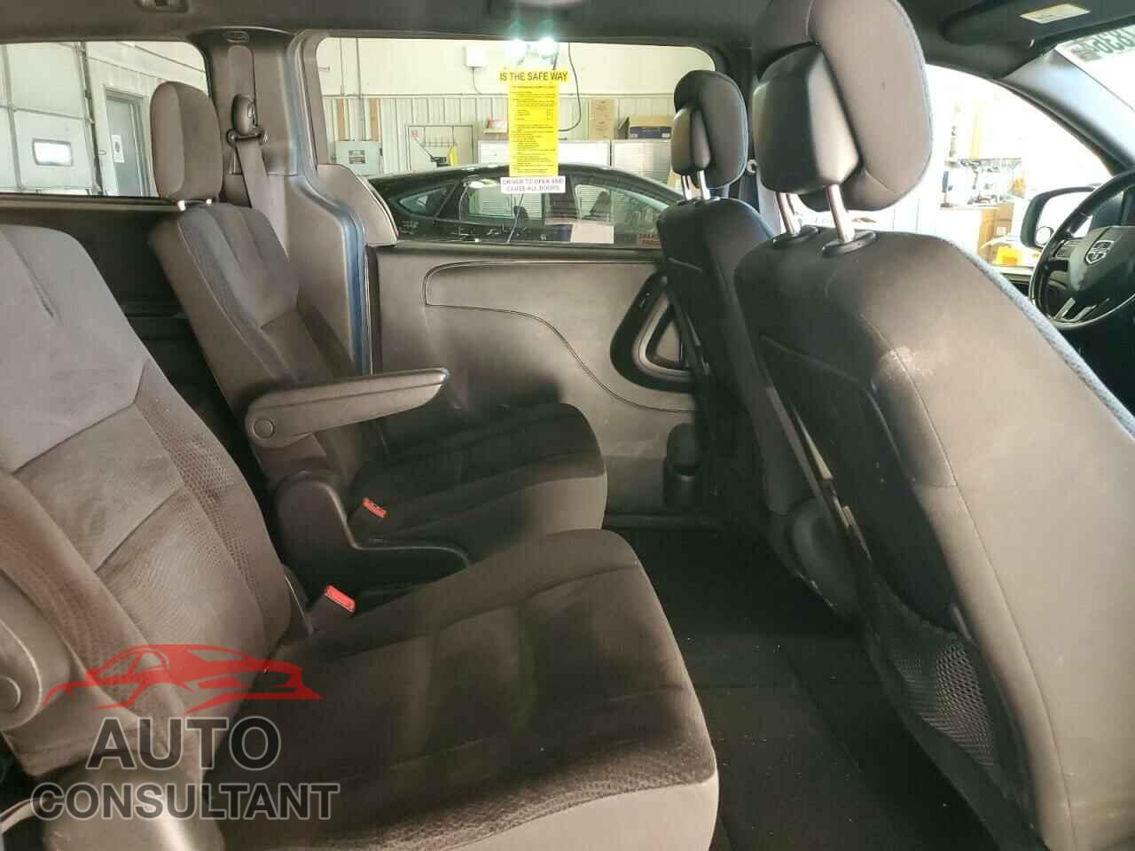 DODGE CARAVAN 2018 - 2C4RDGBG9JR215219