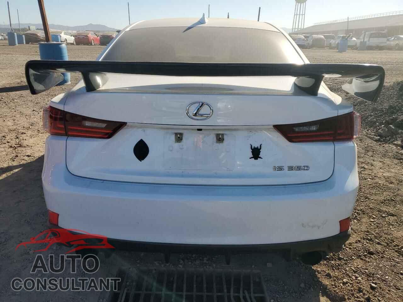 LEXUS IS 2014 - JTHBE1D27E5002235