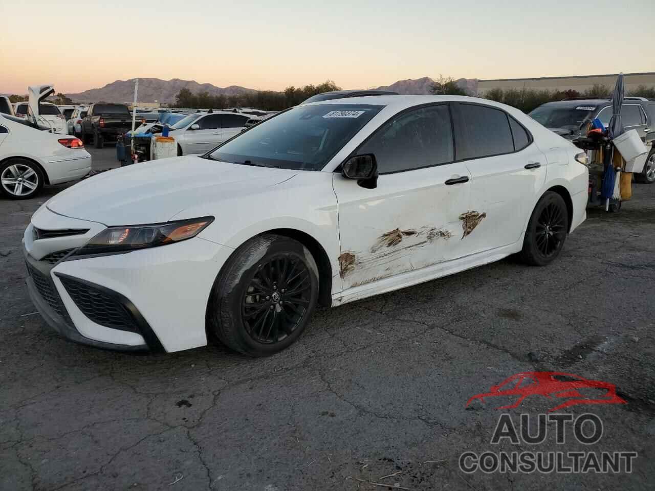 TOYOTA CAMRY 2021 - 4T1G11AK5MU435771