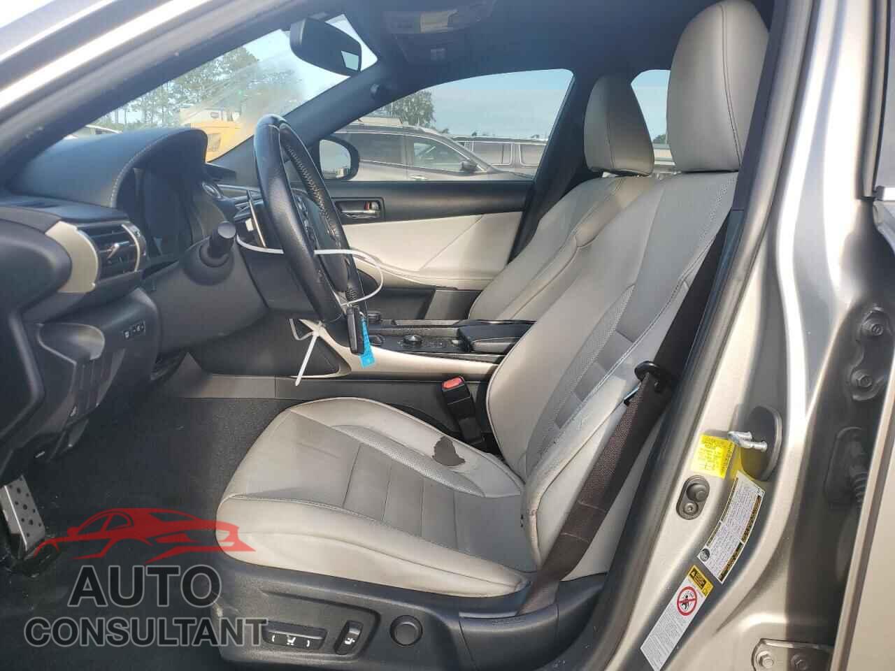 LEXUS IS 2015 - JTHBF1D27F5067858