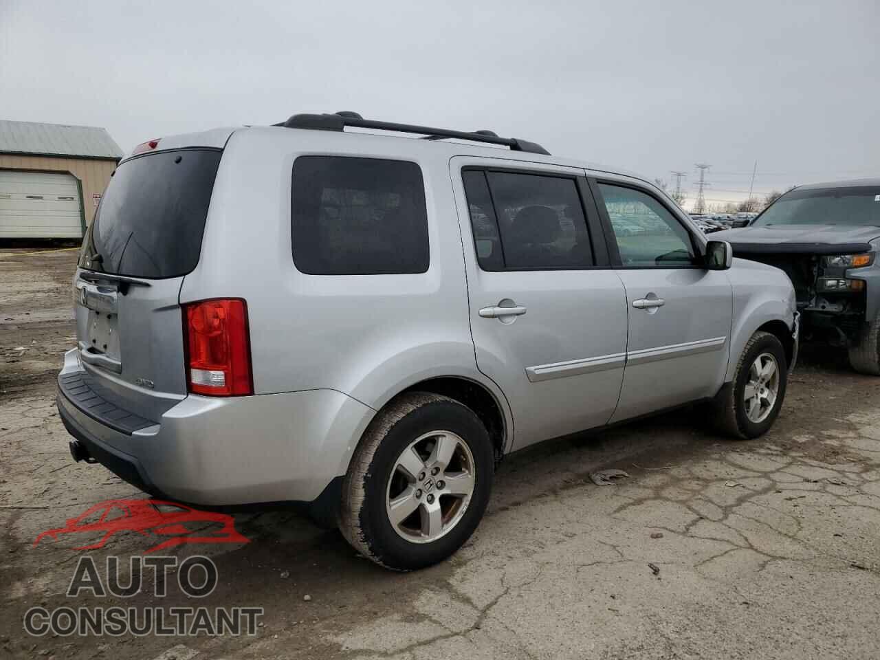 HONDA PILOT 2011 - 5FNYF4H74BB105672