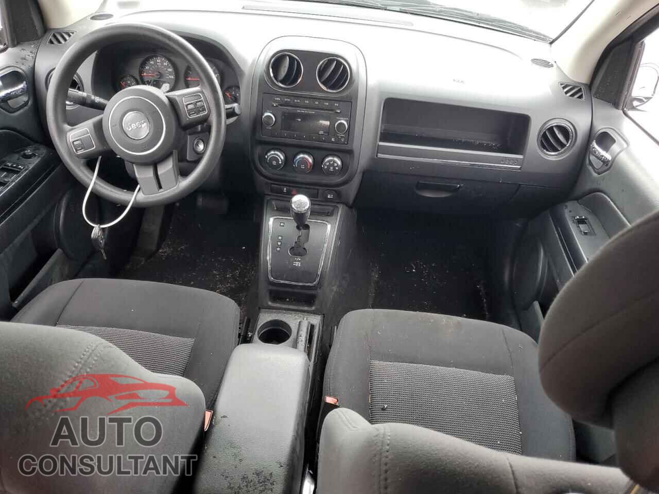 JEEP COMPASS 2011 - 1J4NF1FB3BD301807