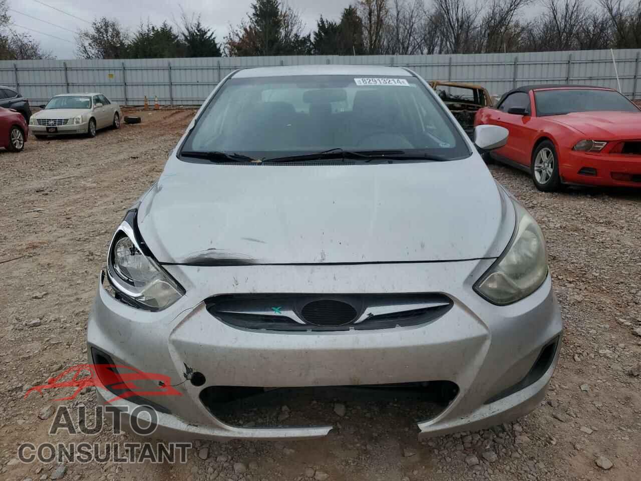 HYUNDAI ACCENT 2013 - KMHCU4AE5DU426120