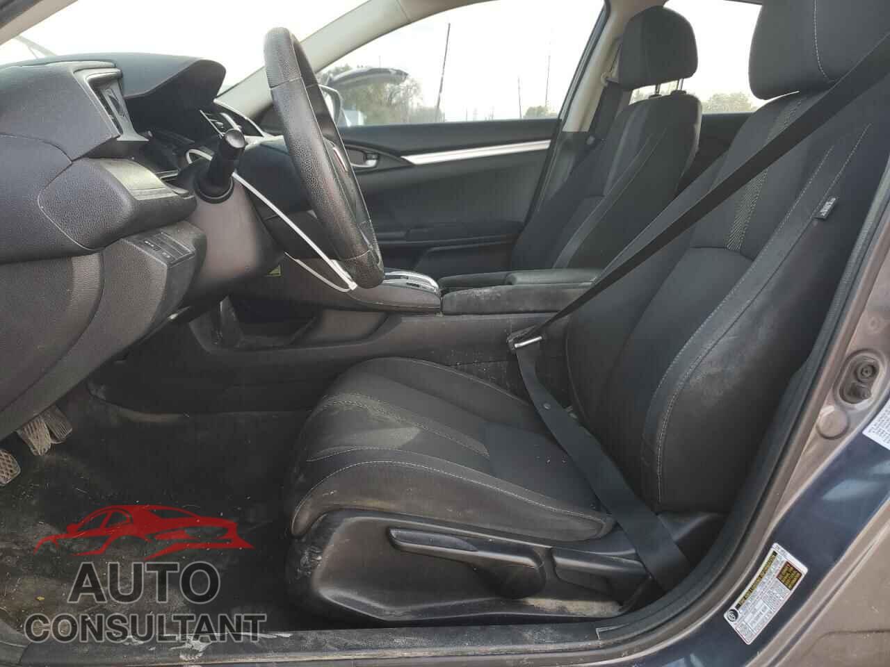 HONDA CIVIC 2018 - 2HGFC2E57JH563370