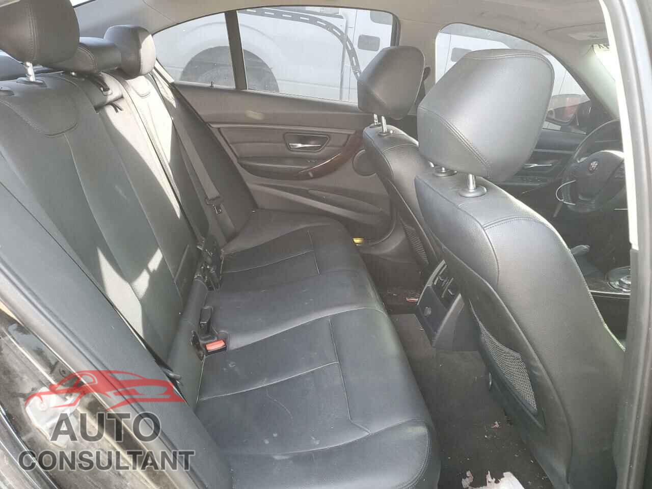BMW 3 SERIES 2013 - WBA3B3C51DJ811447