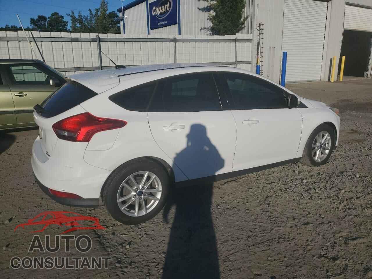FORD FOCUS 2015 - 1FADP3K21FL376118