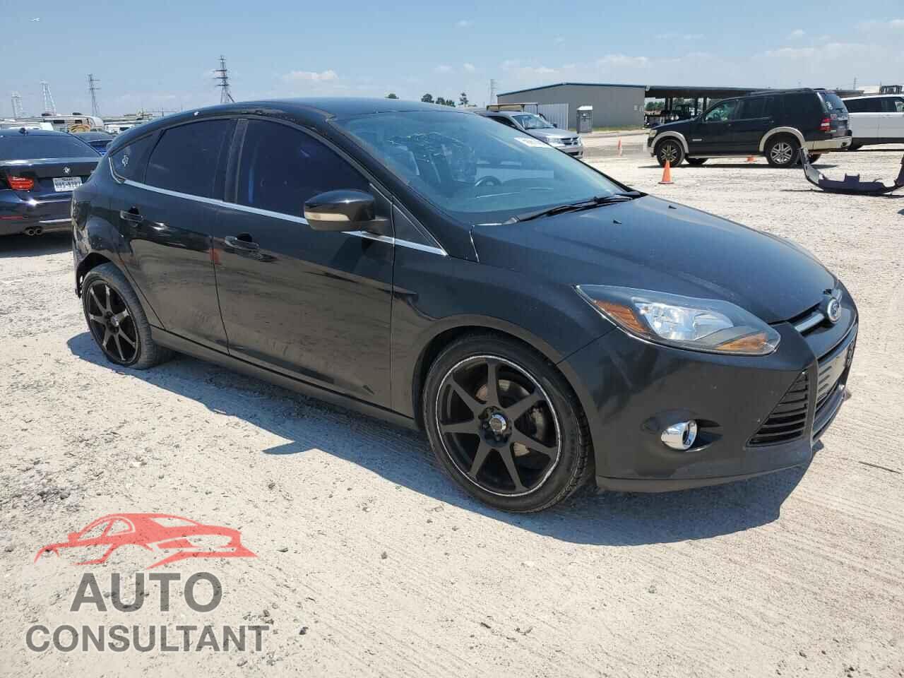 FORD FOCUS 2012 - 1FAHP3M26CL243316