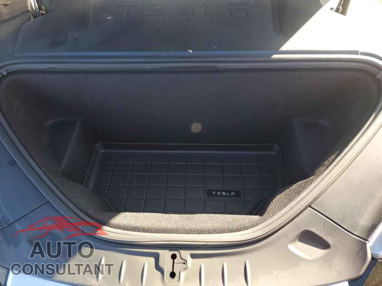 TESLA MODEL S 2019 - 5YJSA1E23KF332167