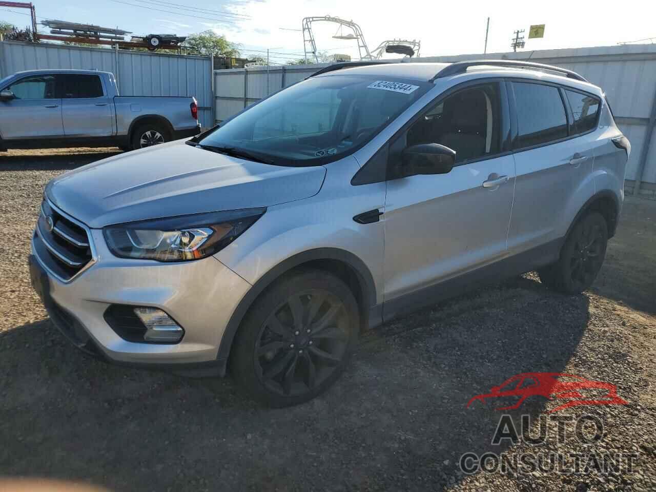 FORD ESCAPE 2017 - 1FMCU0G96HUE37300