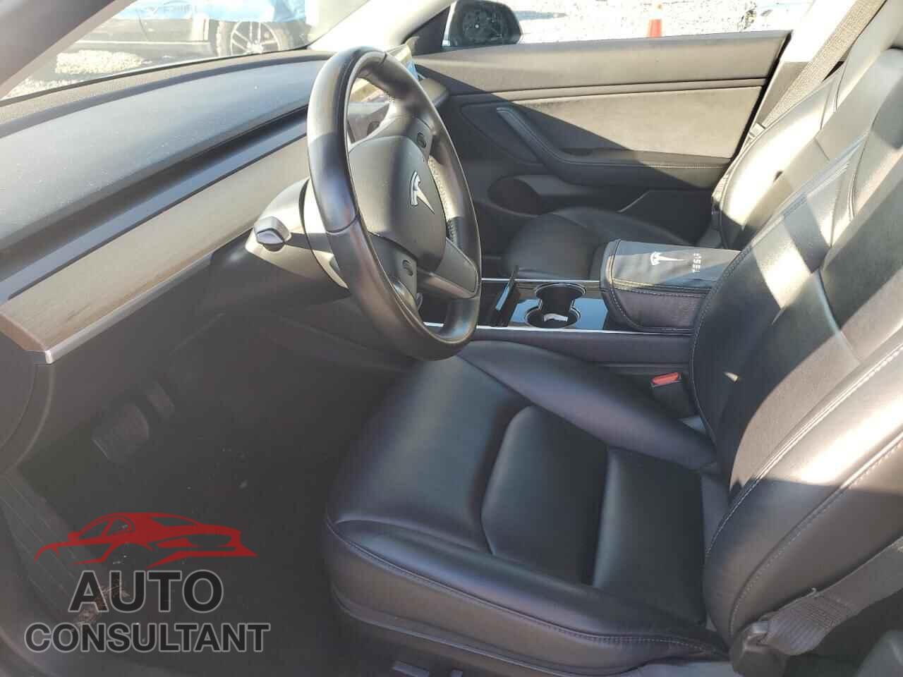 TESLA MODEL 3 2019 - 5YJ3E1EB4KF389499