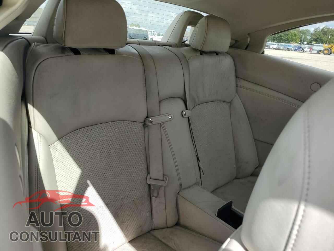 LEXUS IS 2014 - JTHFE2C21E2510260