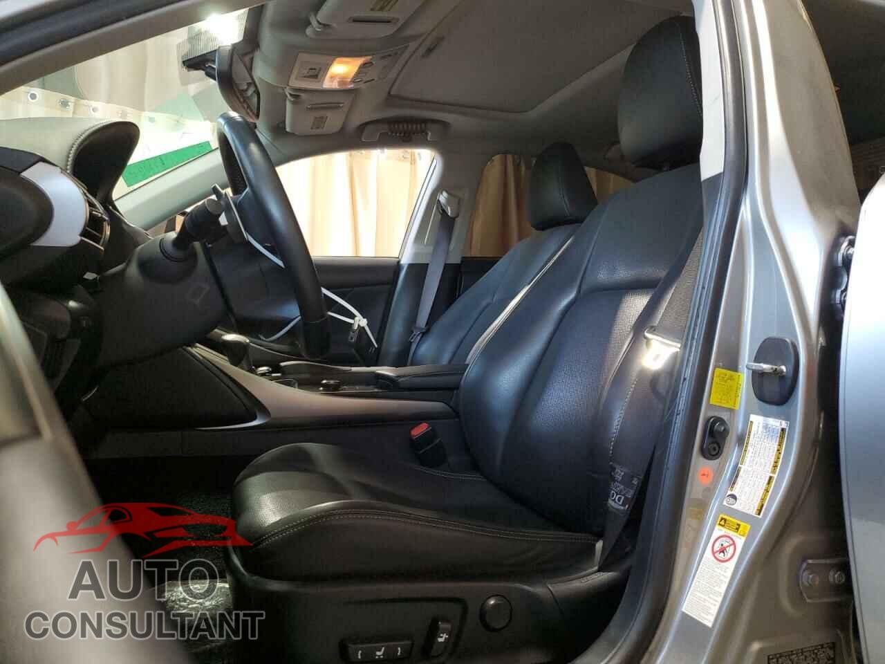 LEXUS IS 2014 - JTHBF1D2XE5038403