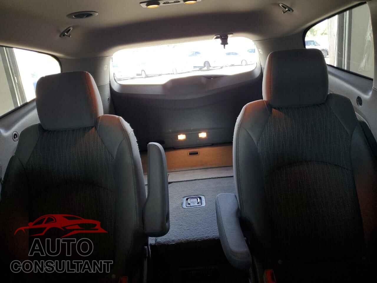 CHEVROLET TRAVERSE 2013 - 1GNKRGKD2DJ137620