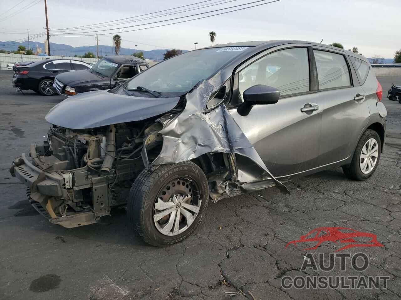 NISSAN VERSA 2018 - 3N1CE2CP8JL352365