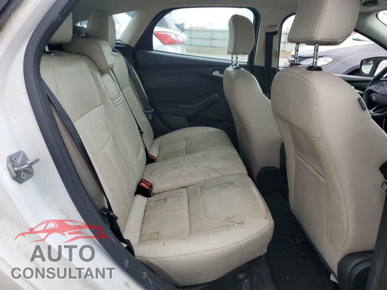 FORD FOCUS 2016 - 1FADP3N2XGL307909
