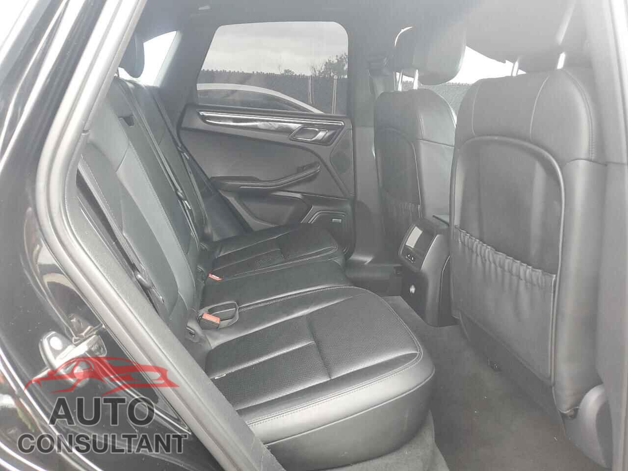 PORSCHE MACAN 2015 - WP1AB2A57FLB58250