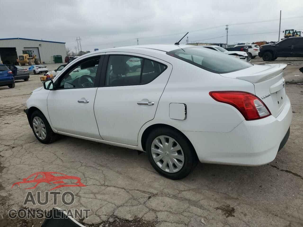 NISSAN VERSA 2019 - 3N1CN7AP3KL869302