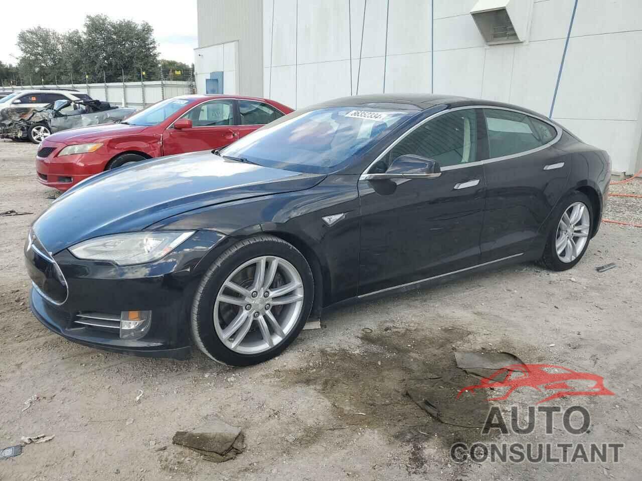 TESLA MODEL S 2013 - 5YJSA1BG7DFP05102