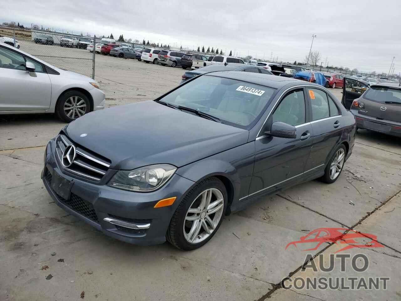 MERCEDES-BENZ C-CLASS 2014 - WDDGF4HBXEG242356