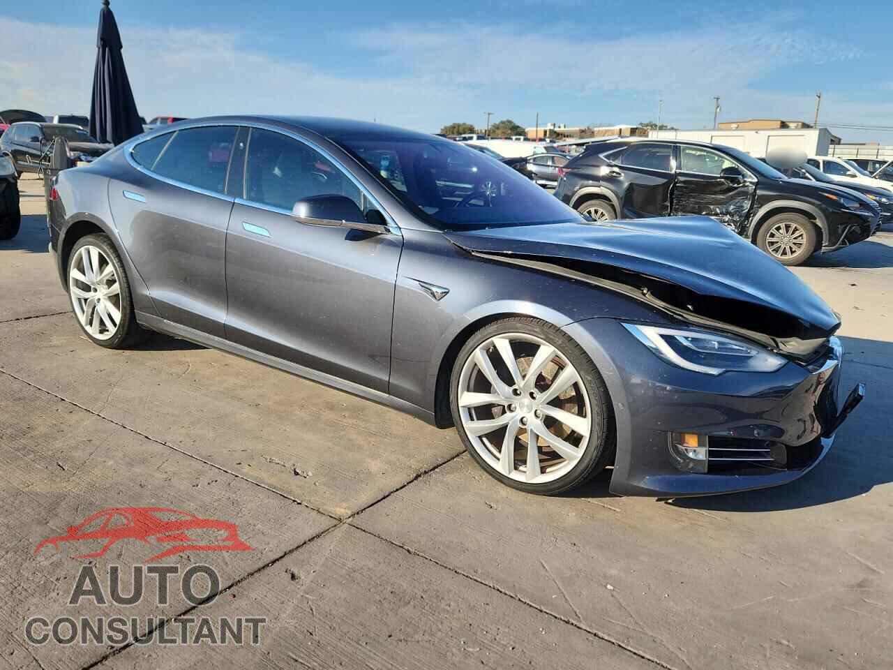 TESLA MODEL S 2017 - 5YJSA1E14HF213169
