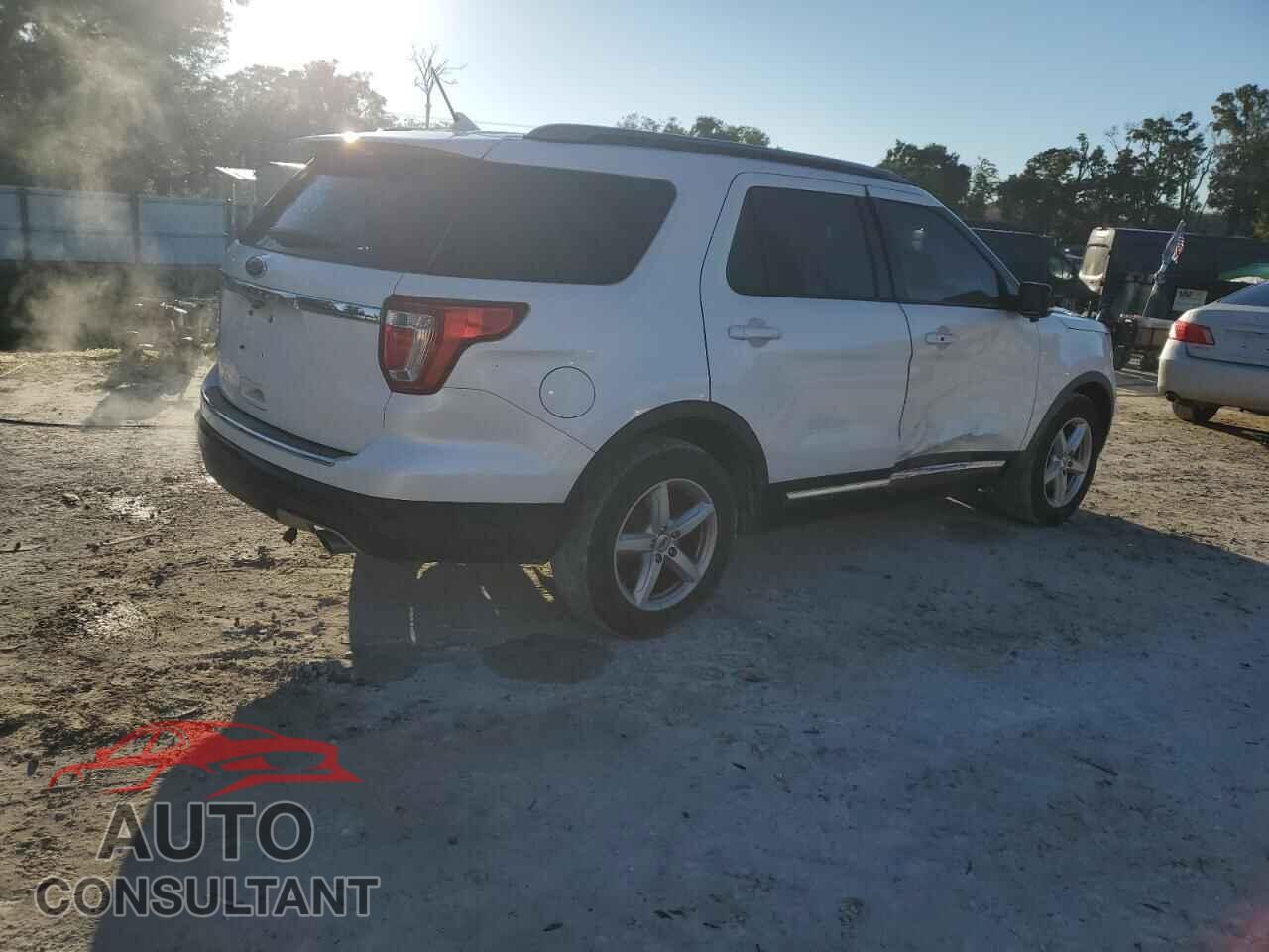 FORD EXPLORER 2018 - 1FM5K7D86JGB27381