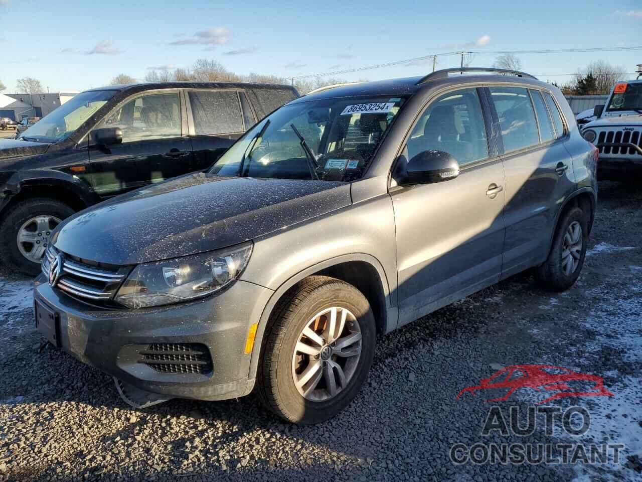 VOLKSWAGEN TIGUAN 2015 - WVGBV7AX1FW614507