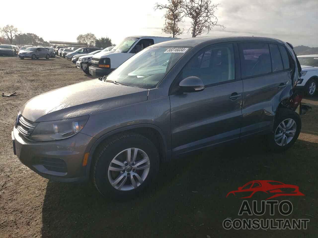 VOLKSWAGEN TIGUAN 2012 - WVGAV7AX7CW002660