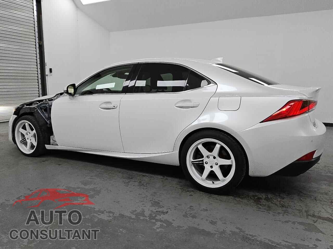 LEXUS IS 2017 - JTHBA1D27H5040869