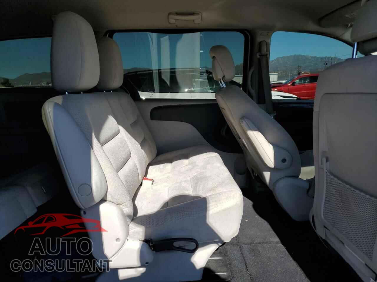 DODGE CARAVAN 2015 - 2C4RDGBG4FR749574