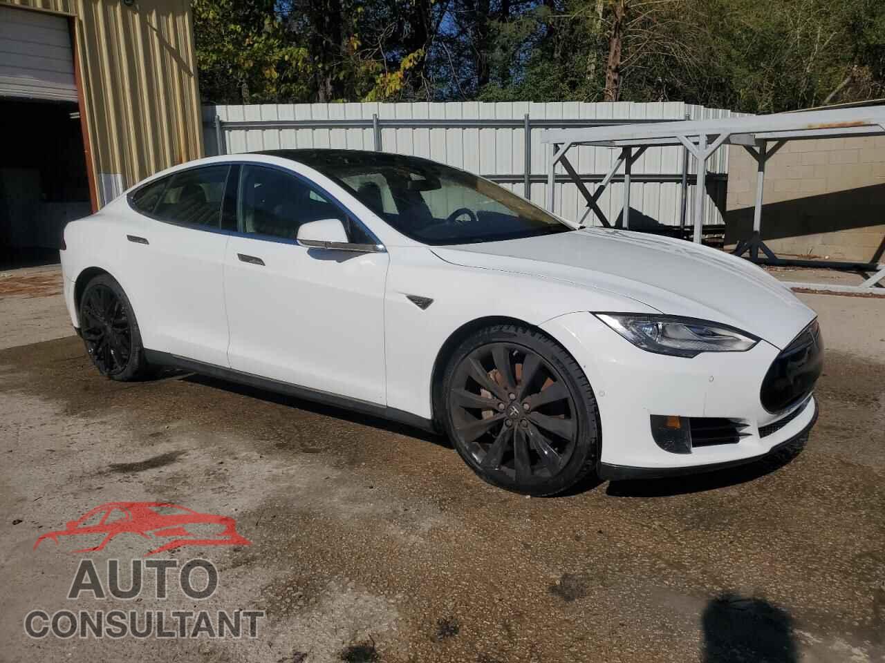 TESLA MODEL S 2015 - 5YJSA1E2XFF115821
