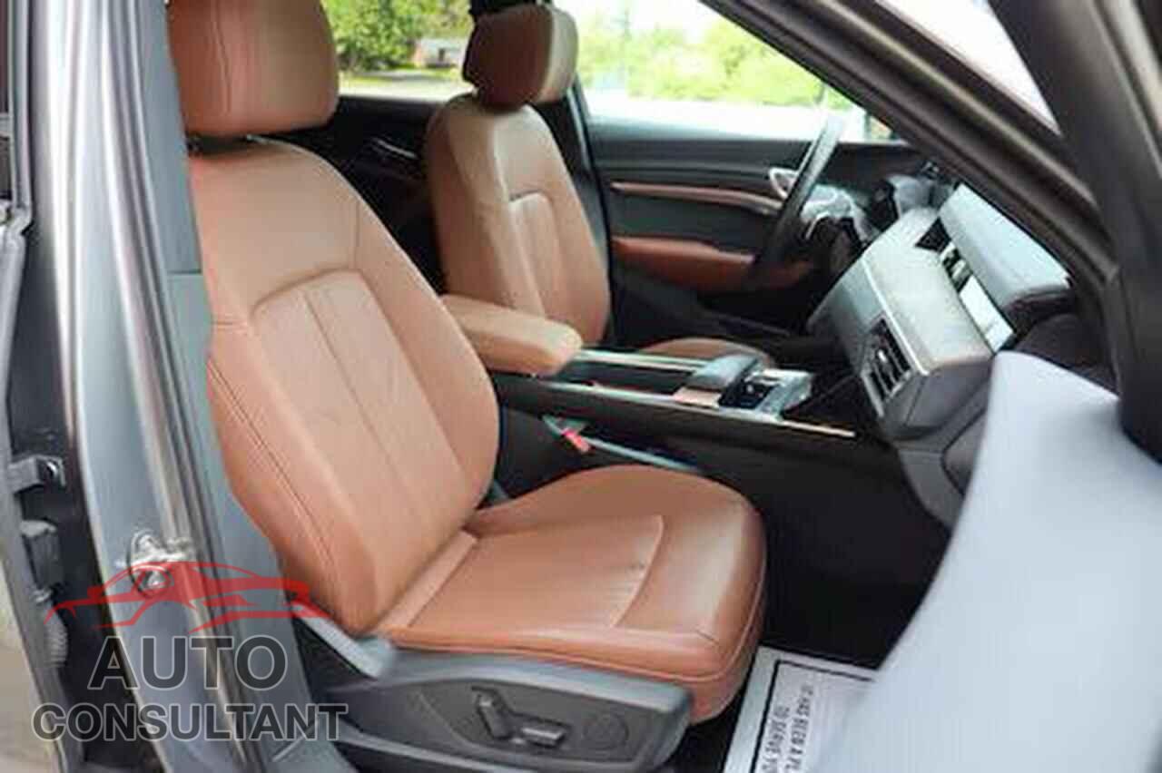 AUDI E-TRON 2021 - WA1AAAGE5MB038739