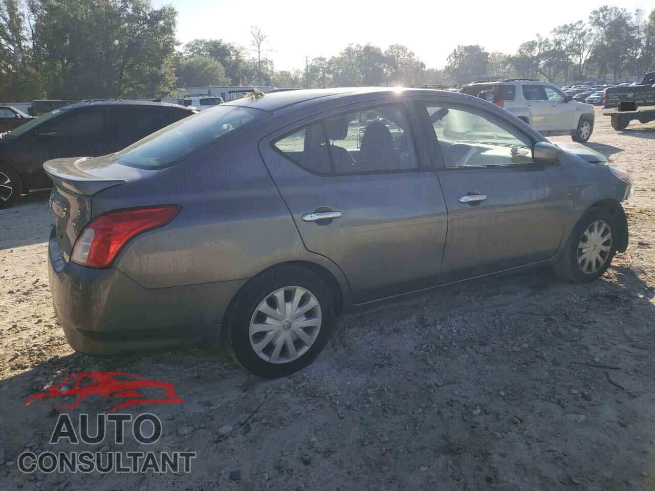 NISSAN VERSA 2017 - 3N1CN7AP3HL902596