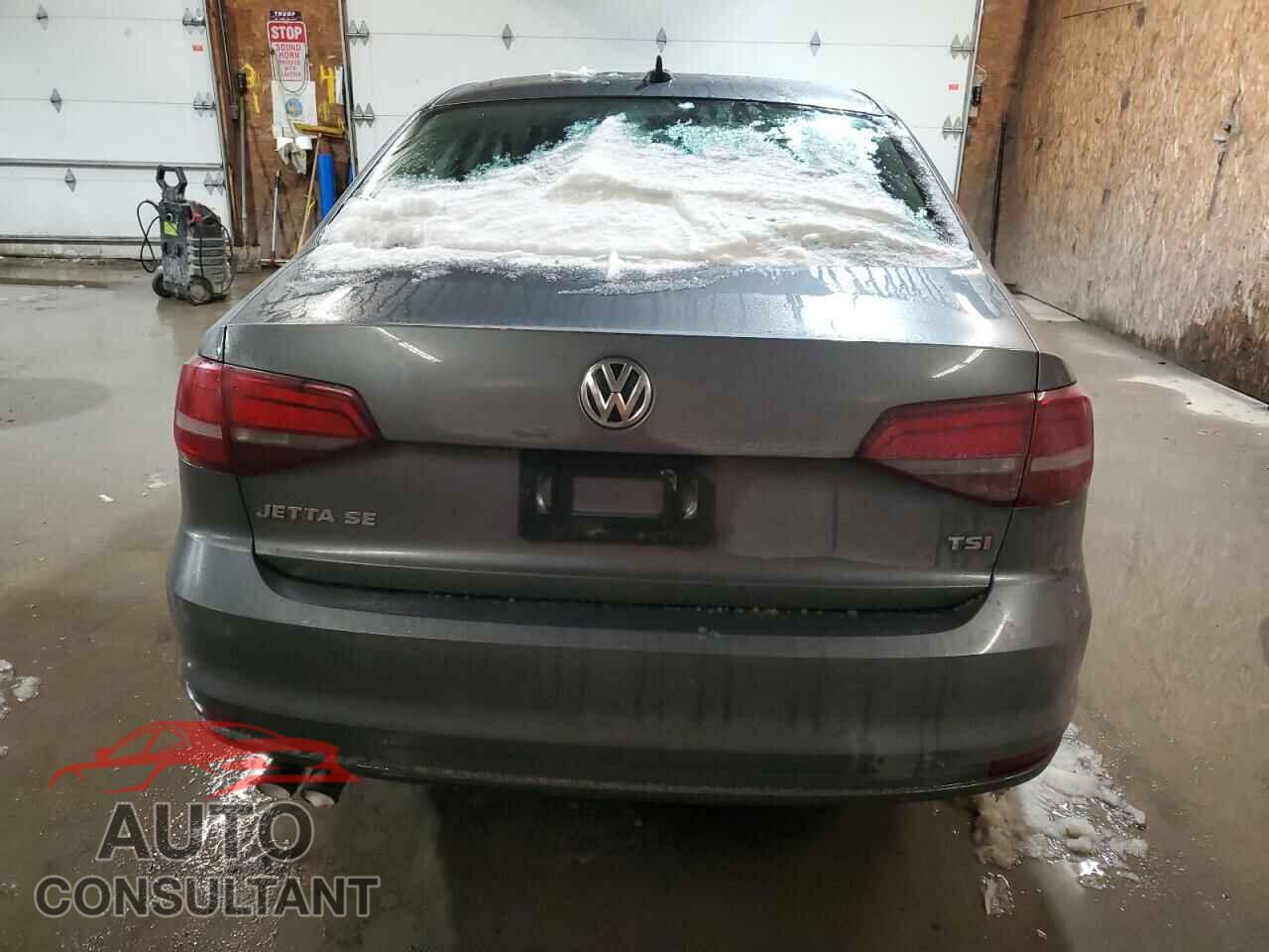 VOLKSWAGEN JETTA 2017 - 3VWDB7AJ7HM217823
