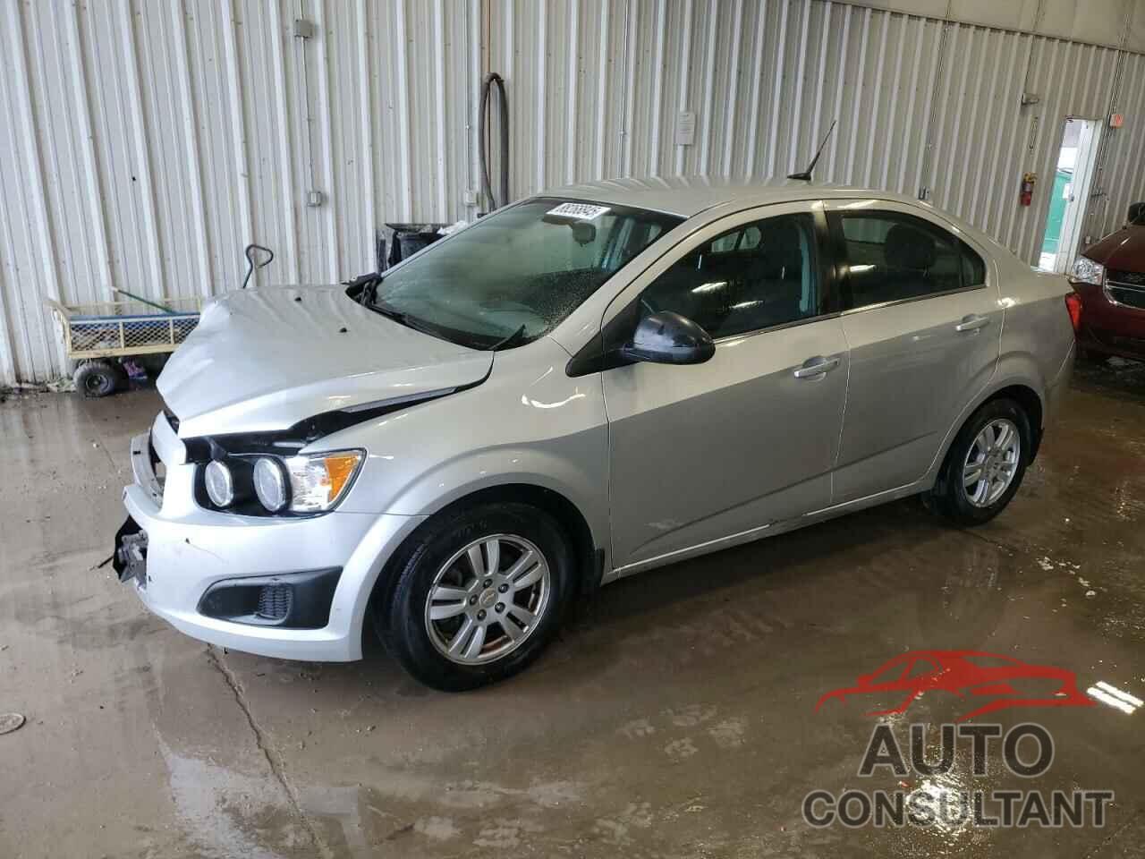 CHEVROLET SONIC 2012 - 1G1JC5SH9C4201378