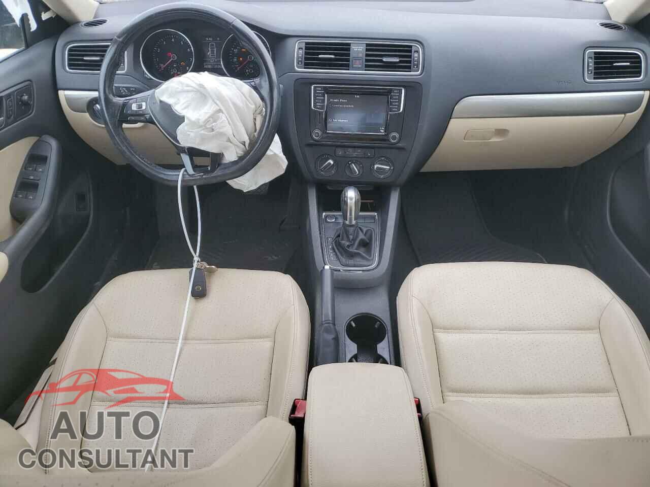 VOLKSWAGEN JETTA 2017 - 3VWDB7AJ6HM288768