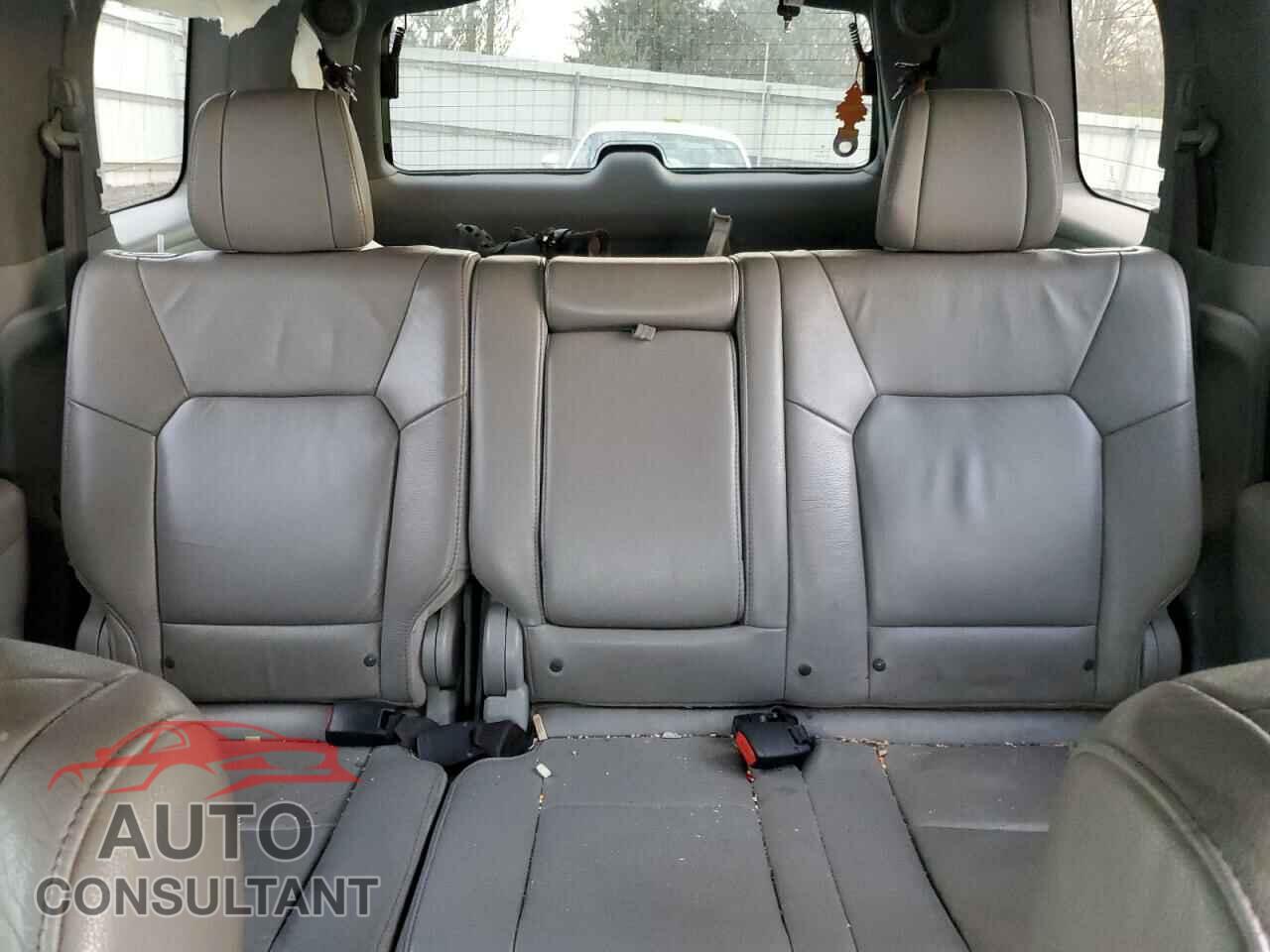 HONDA PILOT 2012 - 5FNYF4H90CB068705