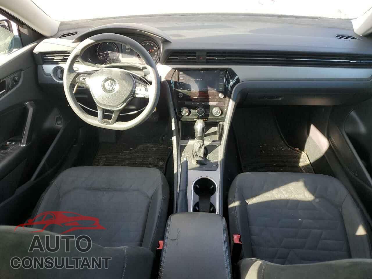 VOLKSWAGEN PASSAT 2020 - 1VWAA7A38LC001593