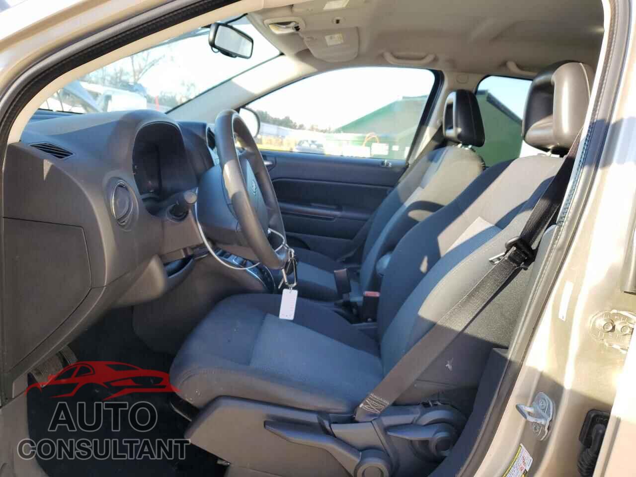 JEEP COMPASS 2009 - 1J8FT47B49D140485