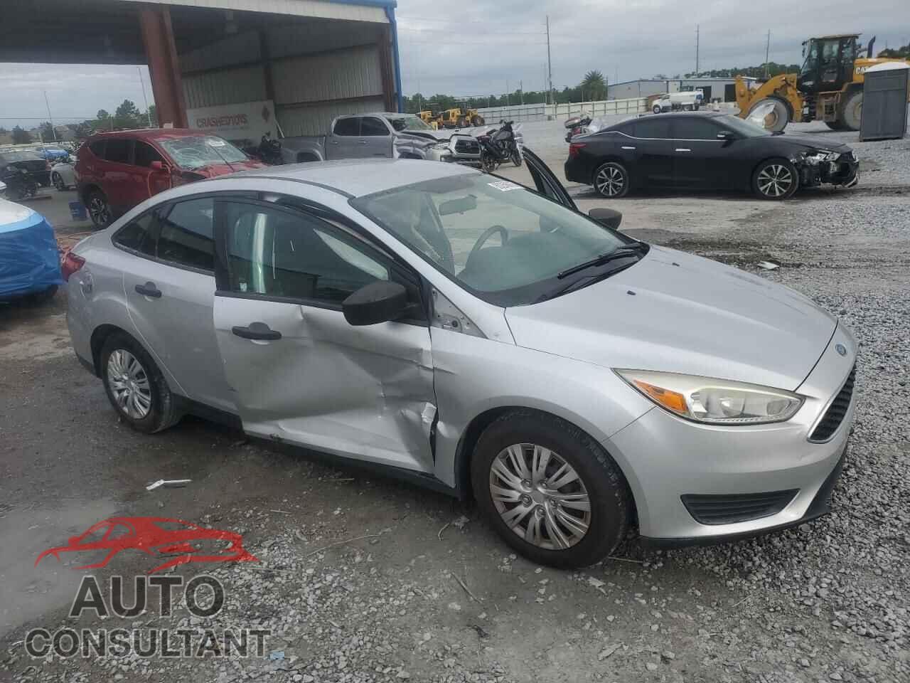 FORD FOCUS 2017 - 1FADP3E22HL228185