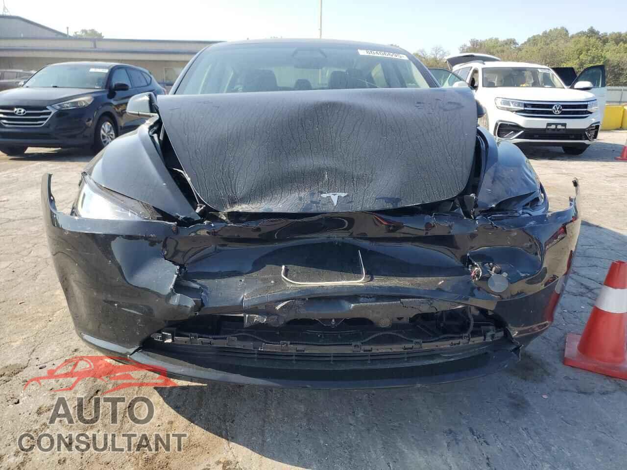 TESLA MODEL 3 2024 - 5YJ3E1EA4RF736251