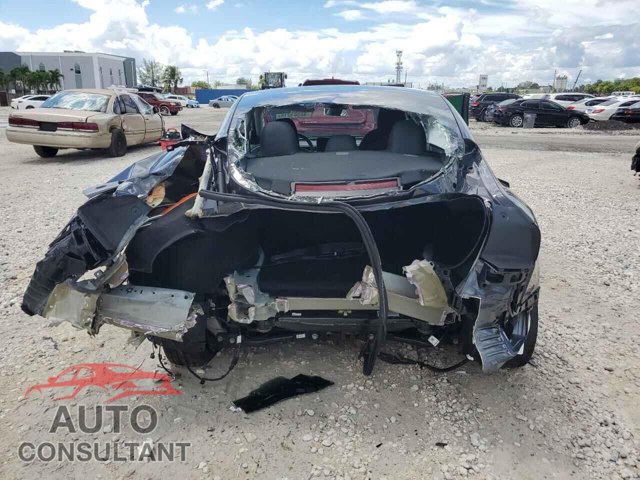 TESLA MODEL 3 2025 - 5YJ3E1EA4SF914102